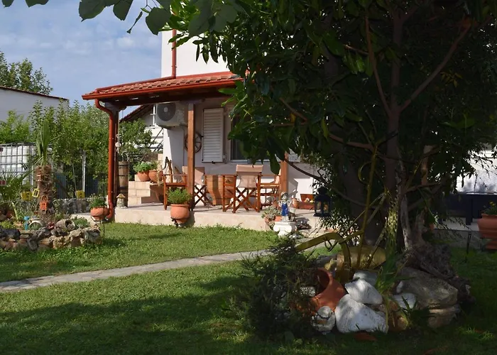 Garden's Vila Leptokaria